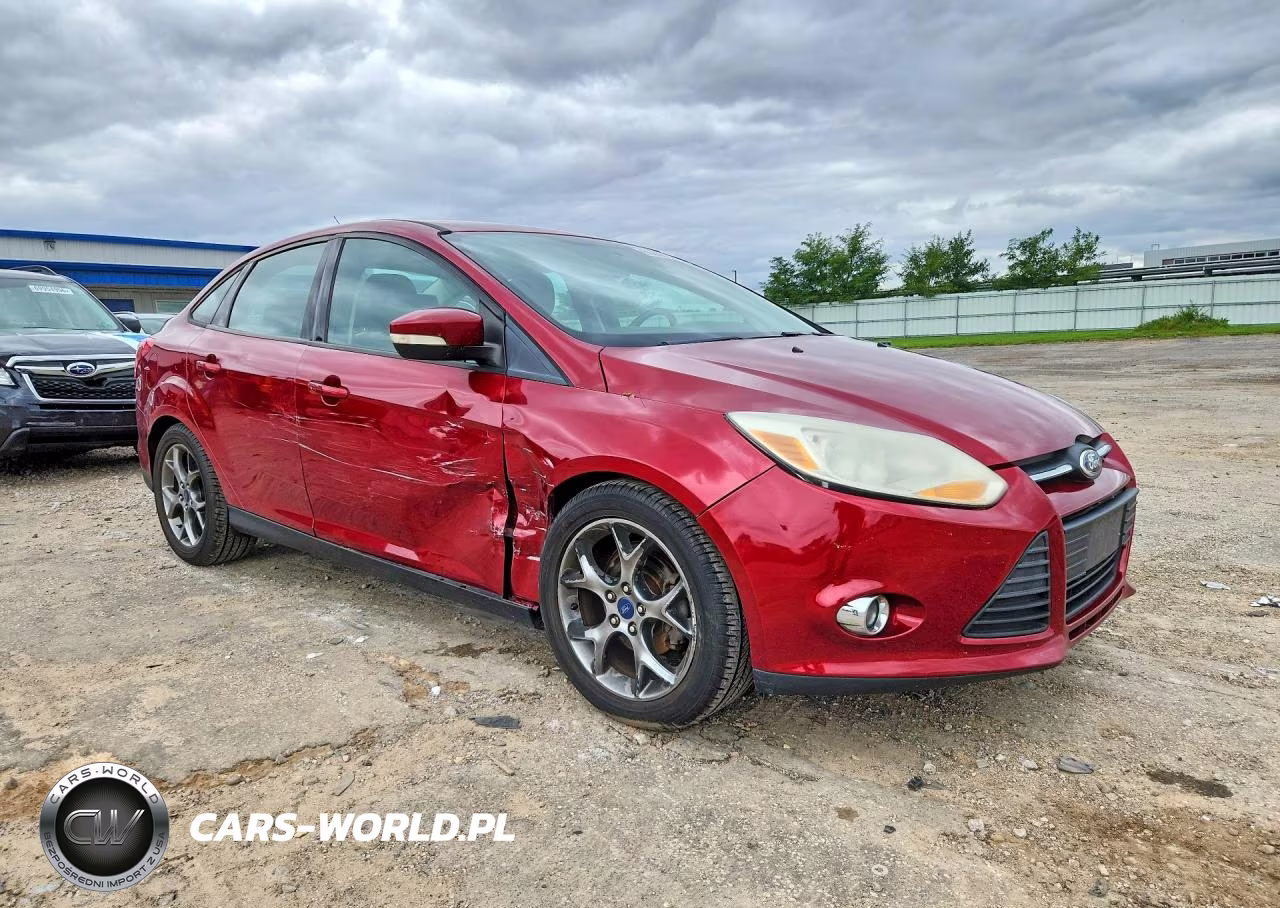 2014 Ford Focus Se VIN:1FADP3F21EL395910 - 4