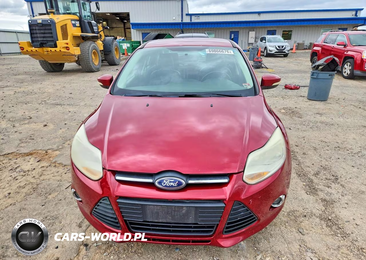 2014 Ford Focus Se VIN:1FADP3F21EL395910 - 5