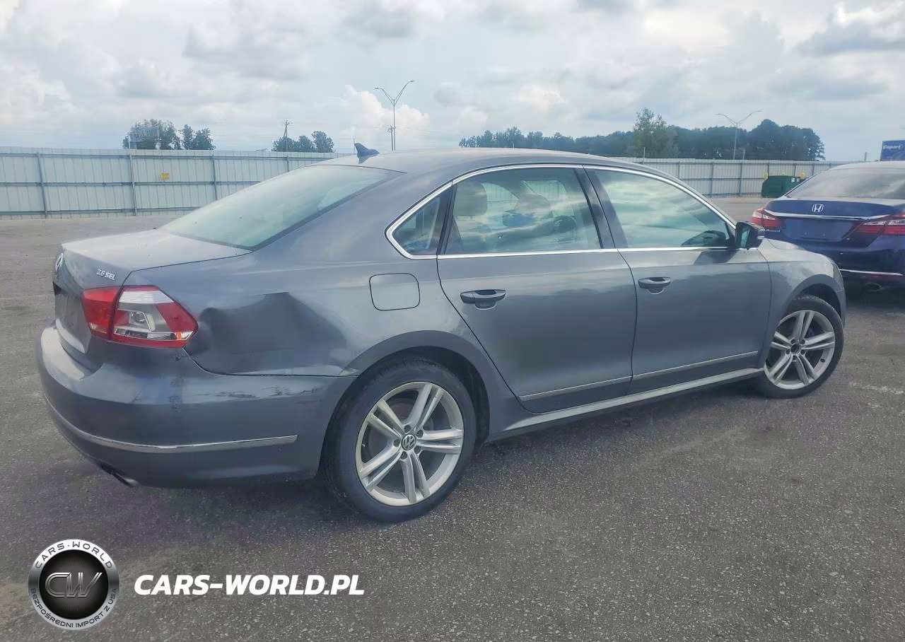 2013 Volkswagen Passat Sel VIN:1VWCM7A35DC076639 - 3