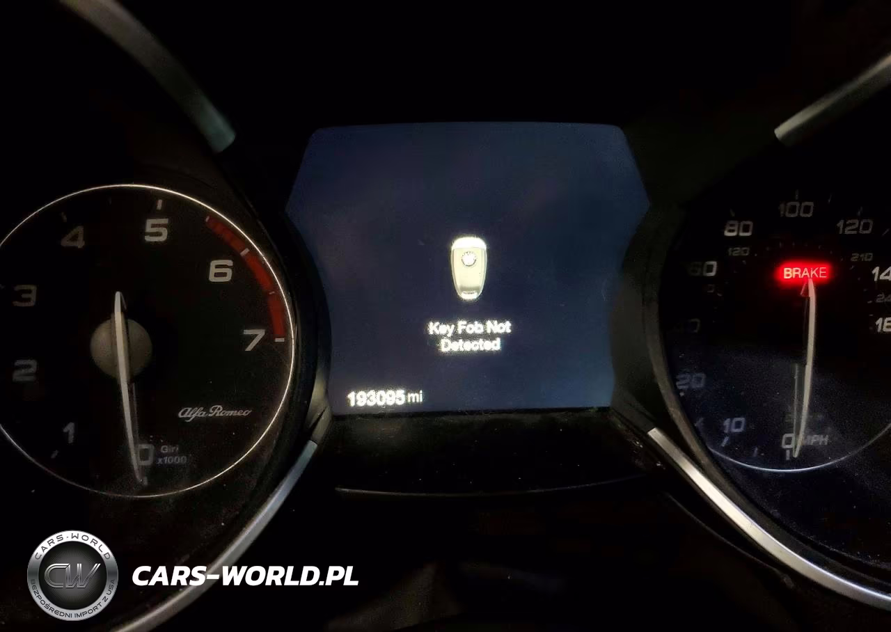 2018 Alfa Romeo Stelvio VIN:ZASFAKAN8J7B77814 - 9