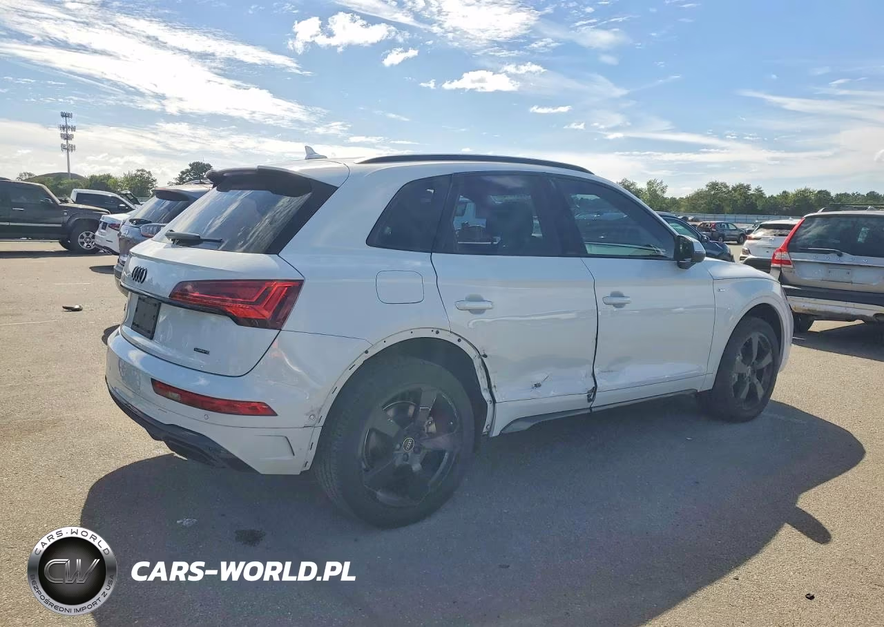 2023 Audi Q5 Prestige 45 VIN:WA1FAAFYXP2131472 - 3