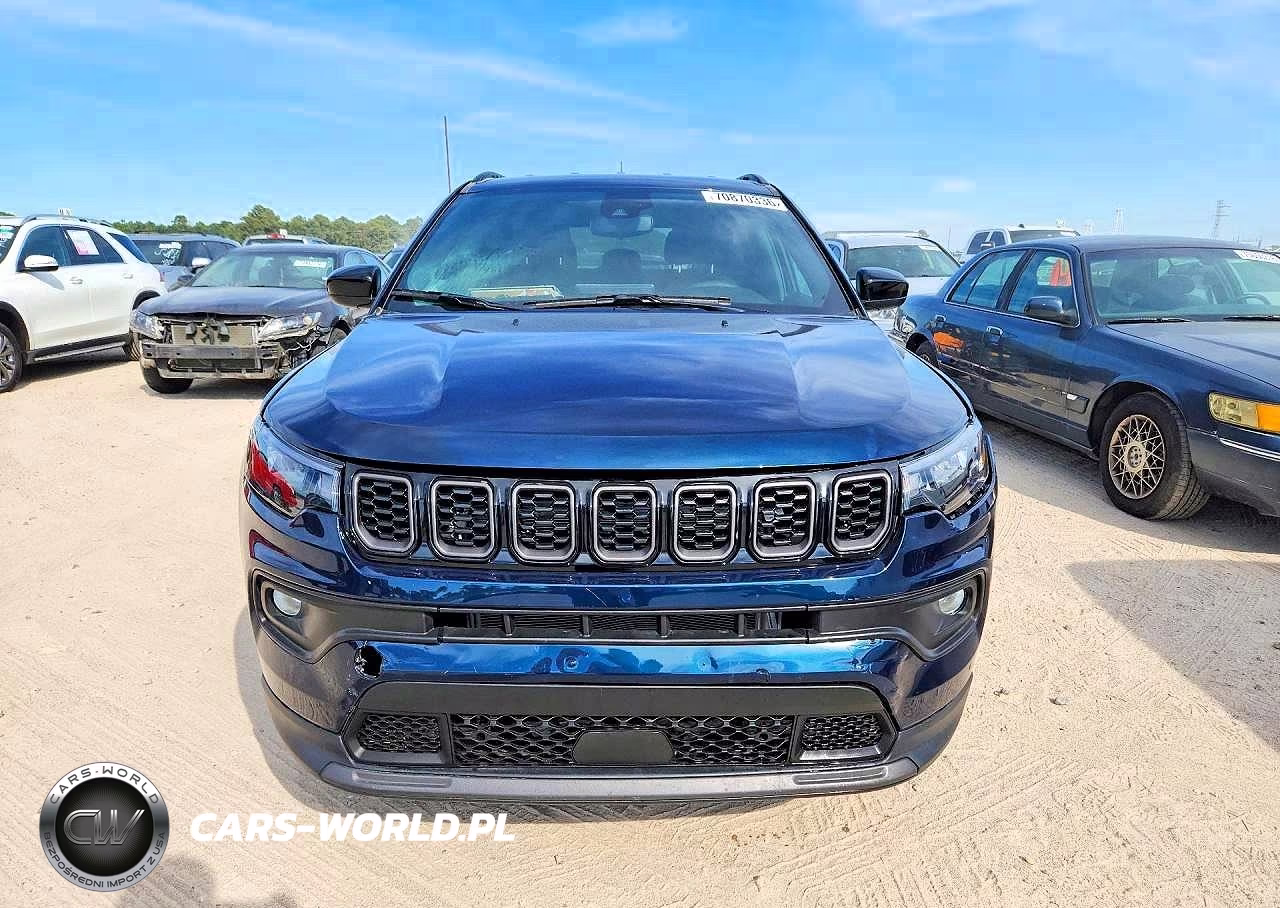 2026 Jeep Compass Latitude Lux, Altitude VIN:3C4NJDBN8TT216253 - 5