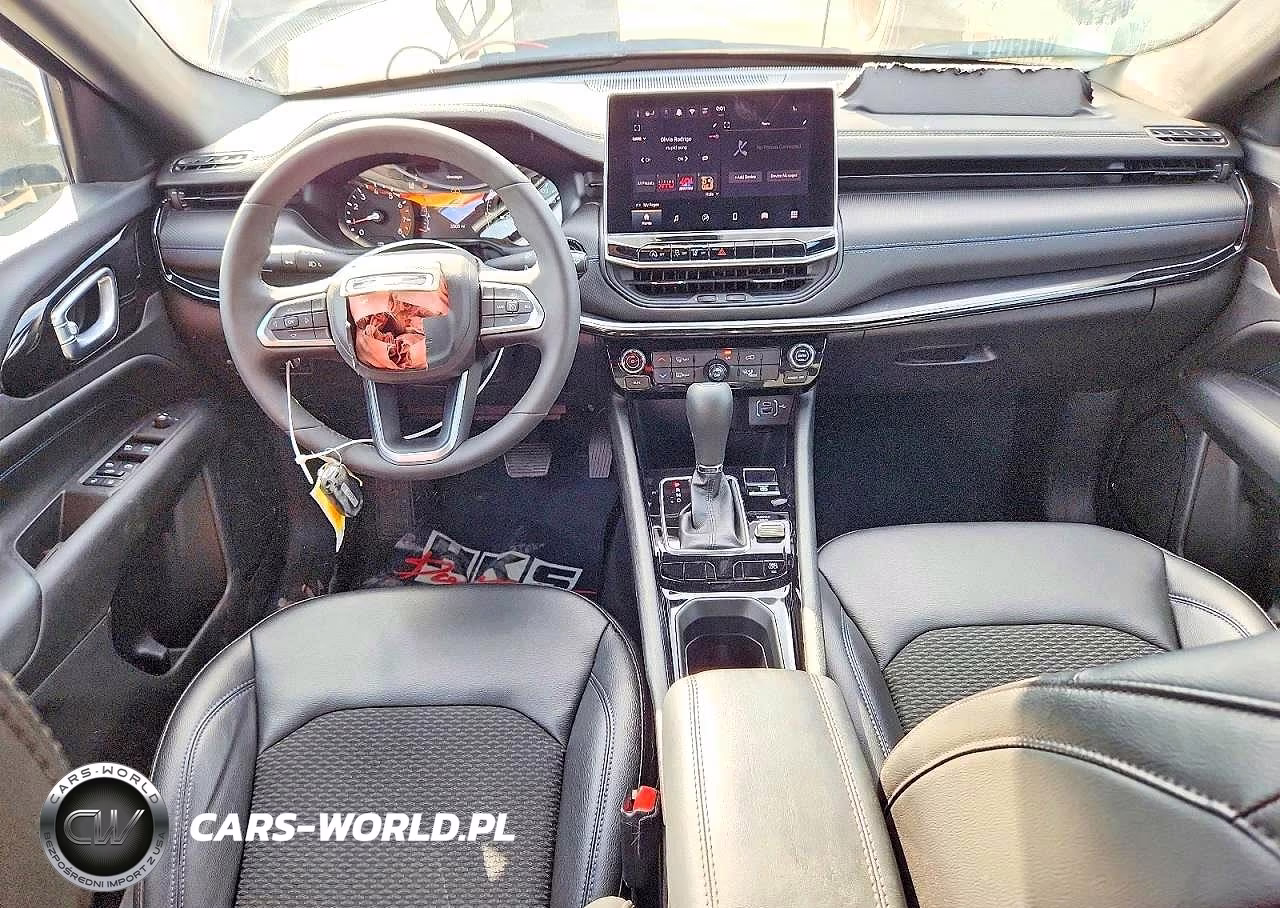 2026 Jeep Compass Latitude Lux, Altitude VIN:3C4NJDBN8TT216253 - 8