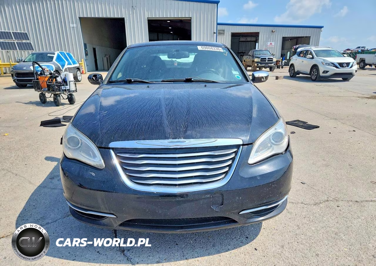 2011 Chrysler 200 Touring VIN:1C3BC1FG4BN615977 - 5