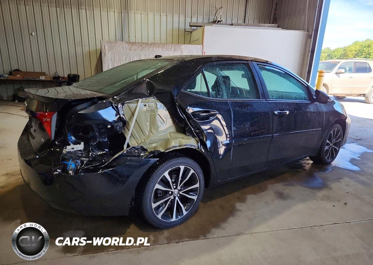 2019 Toyota Corolla Se VIN:2T1BURHE1KC126443 - 3