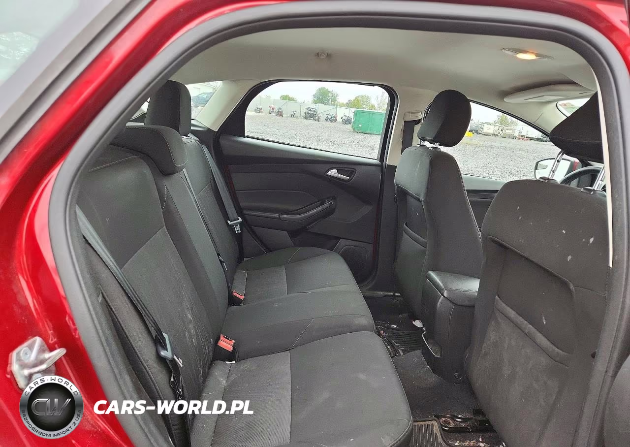 2017 Ford Focus Se VIN:1FADP3K24HL213952 - 10