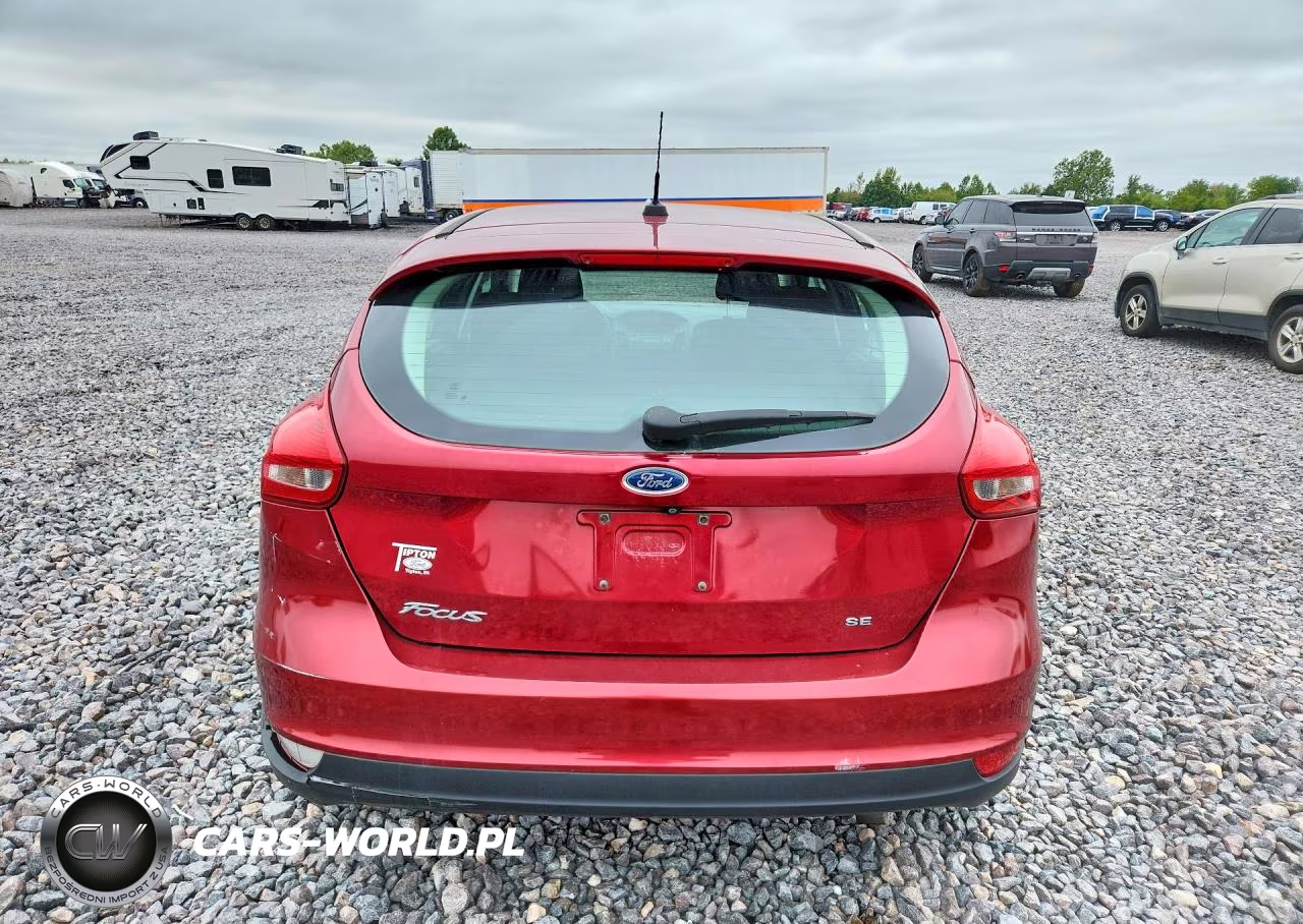 2017 Ford Focus Se VIN:1FADP3K24HL213952 - 6