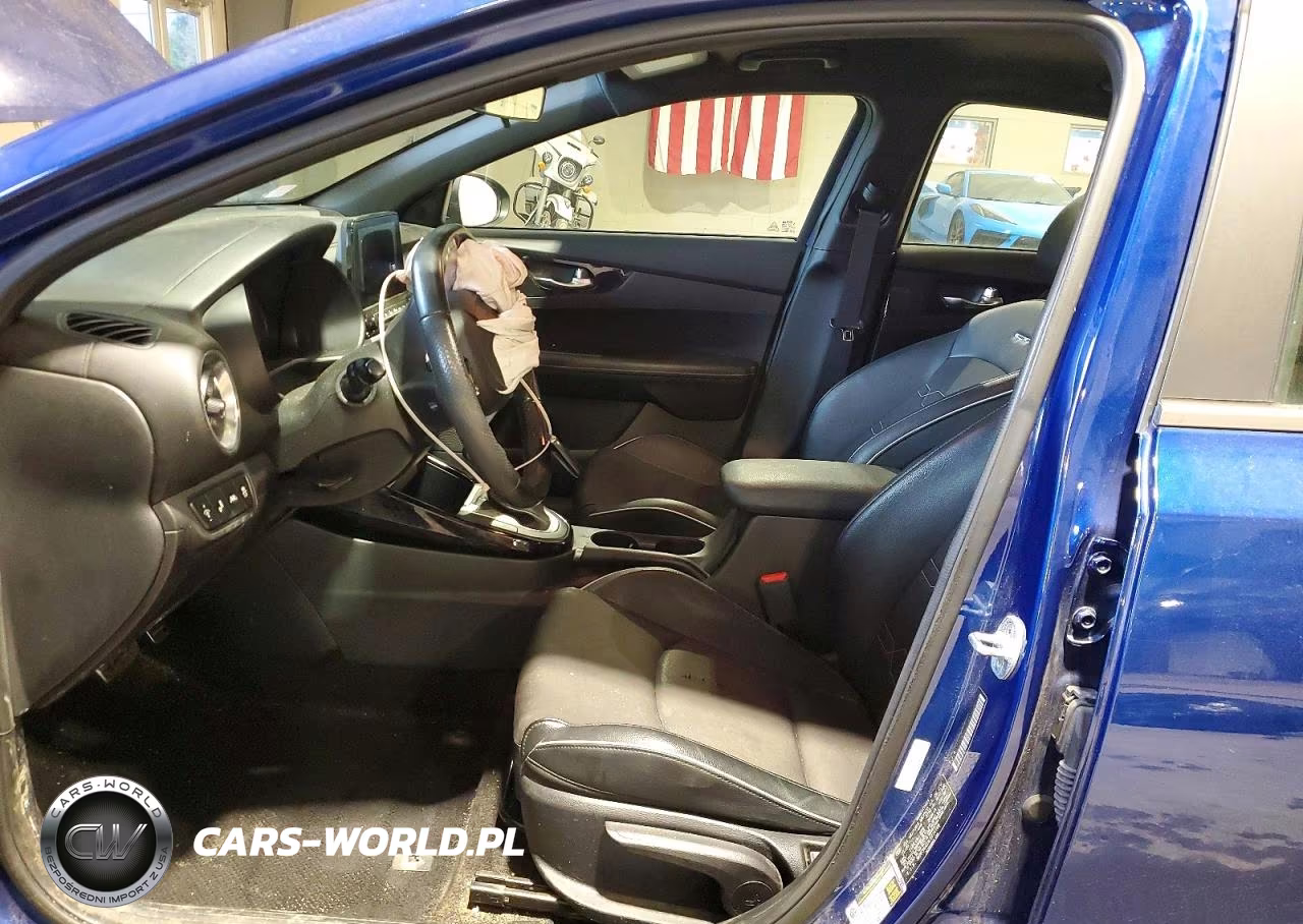 2020 Kia Forte Gt Line VIN:3KPF34AD3LE216169 - 7