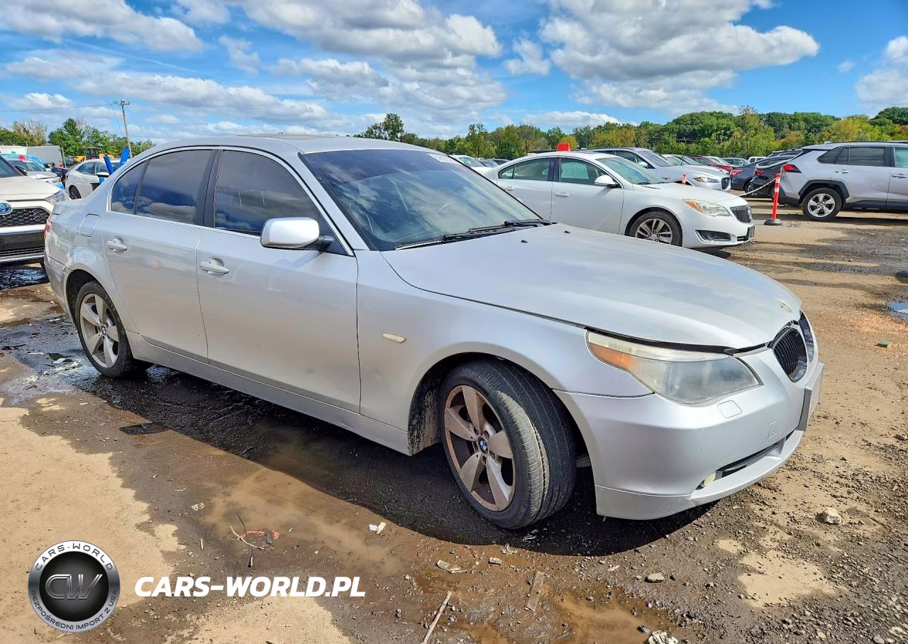 2007 BMW 530 Xi VIN:WBANF735X7CU24148 - 4