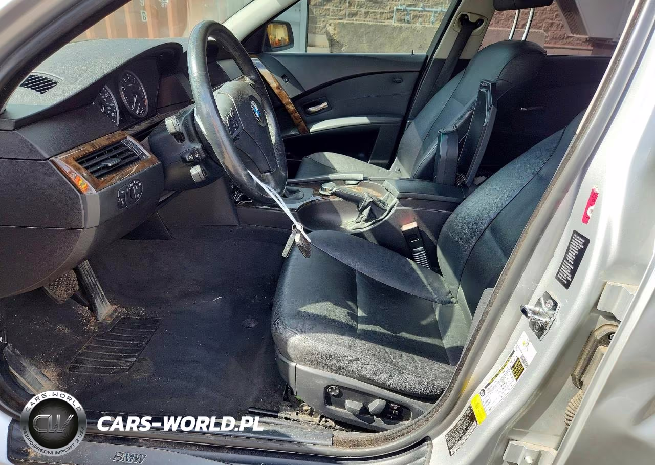 2007 BMW 530 Xi VIN:WBANF735X7CU24148 - 7