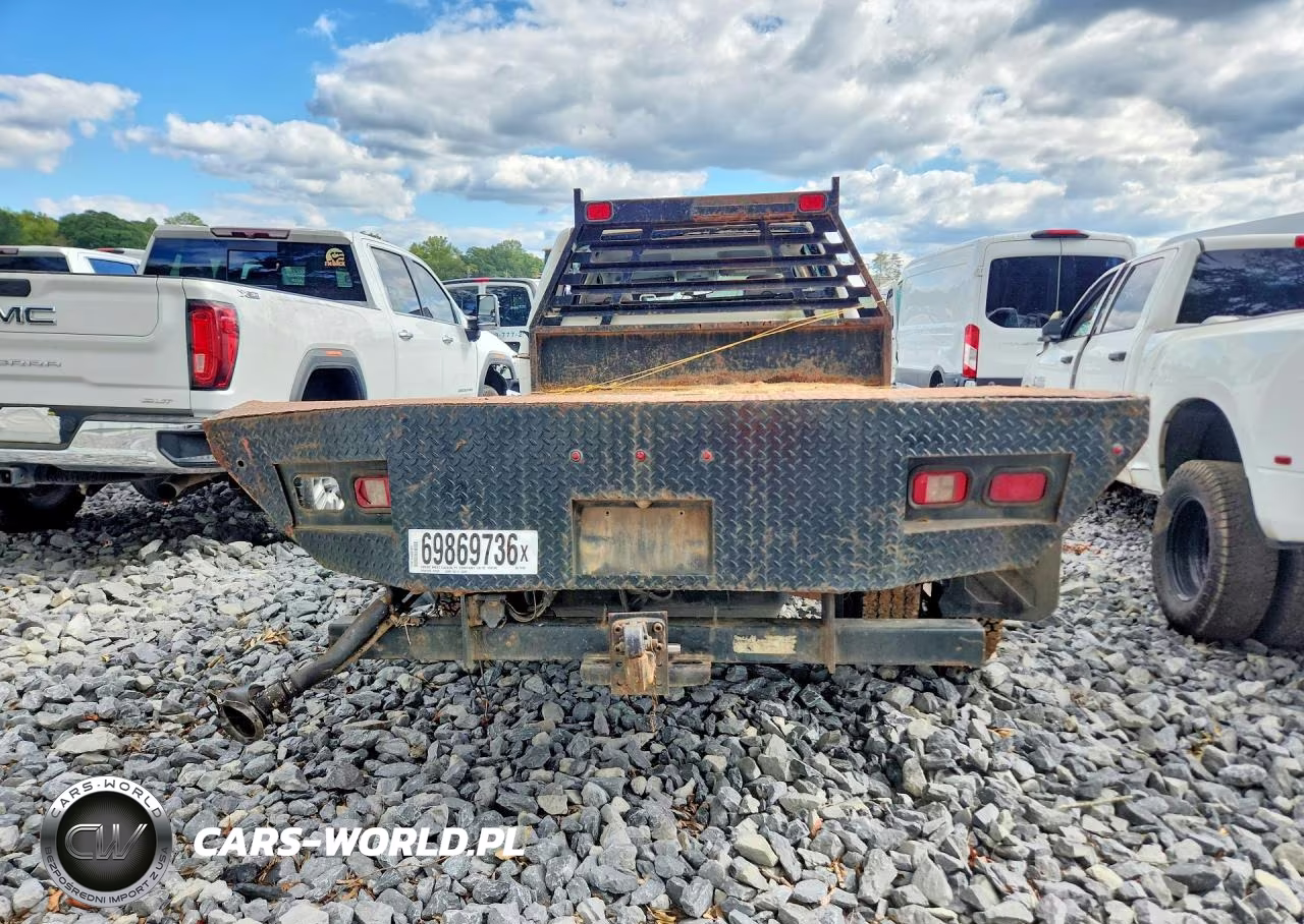 2019 Chevrolet Silverado C3500 VIN:1GB4CVCY6KF211988 - 6