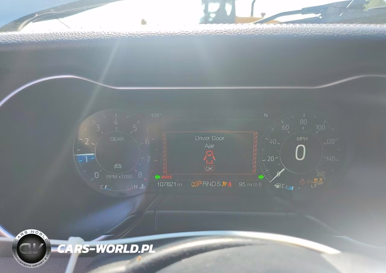 2018 Ford Mustang VIN:1FA6P8TH7J5167410 - 9