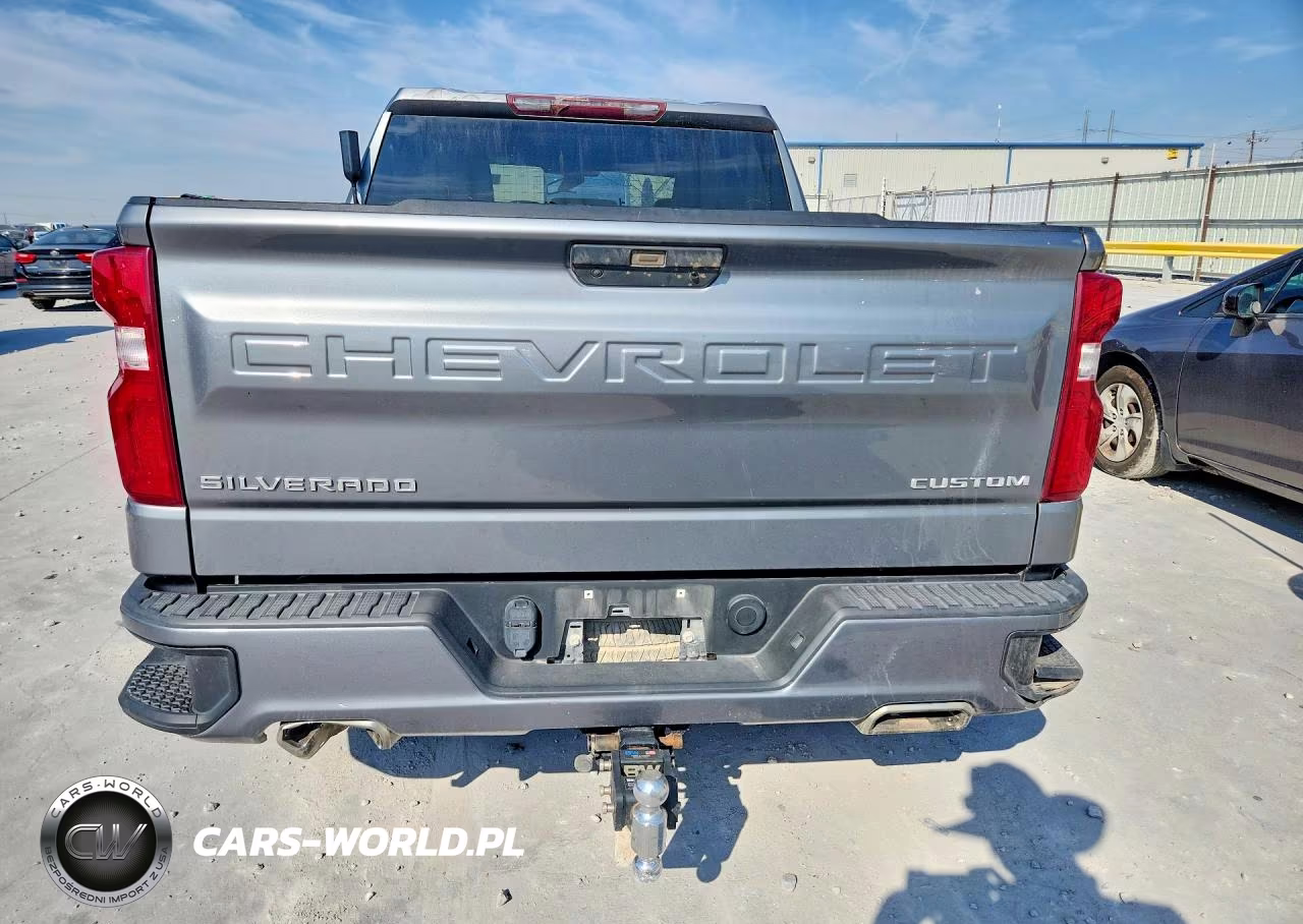2020 Chevrolet Silverado K1500 Custom VIN:3GCUYBEF7LG392767 - 6