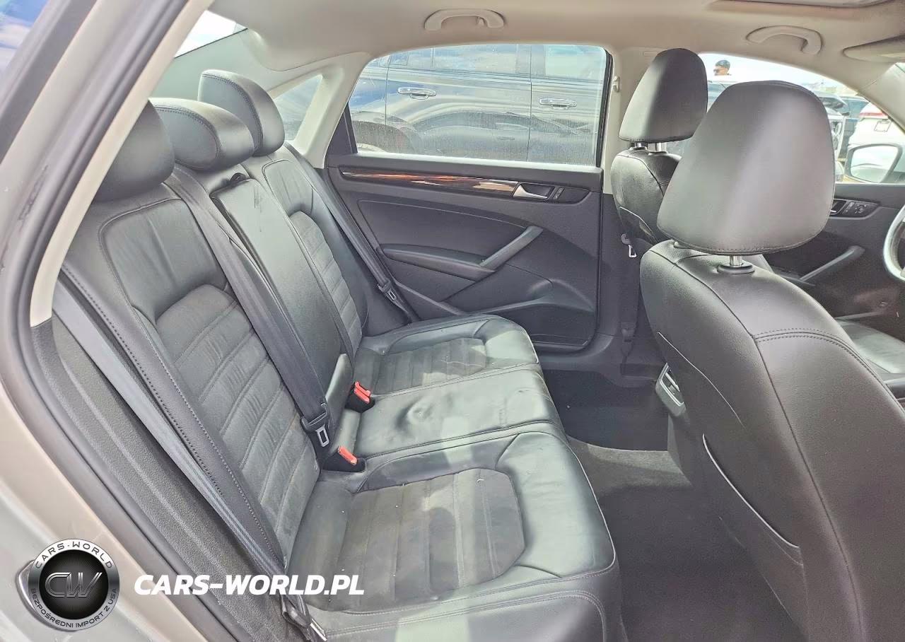 2014 Volkswagen Passat Sel VIN:1VWCS7A38EC098125 - 10