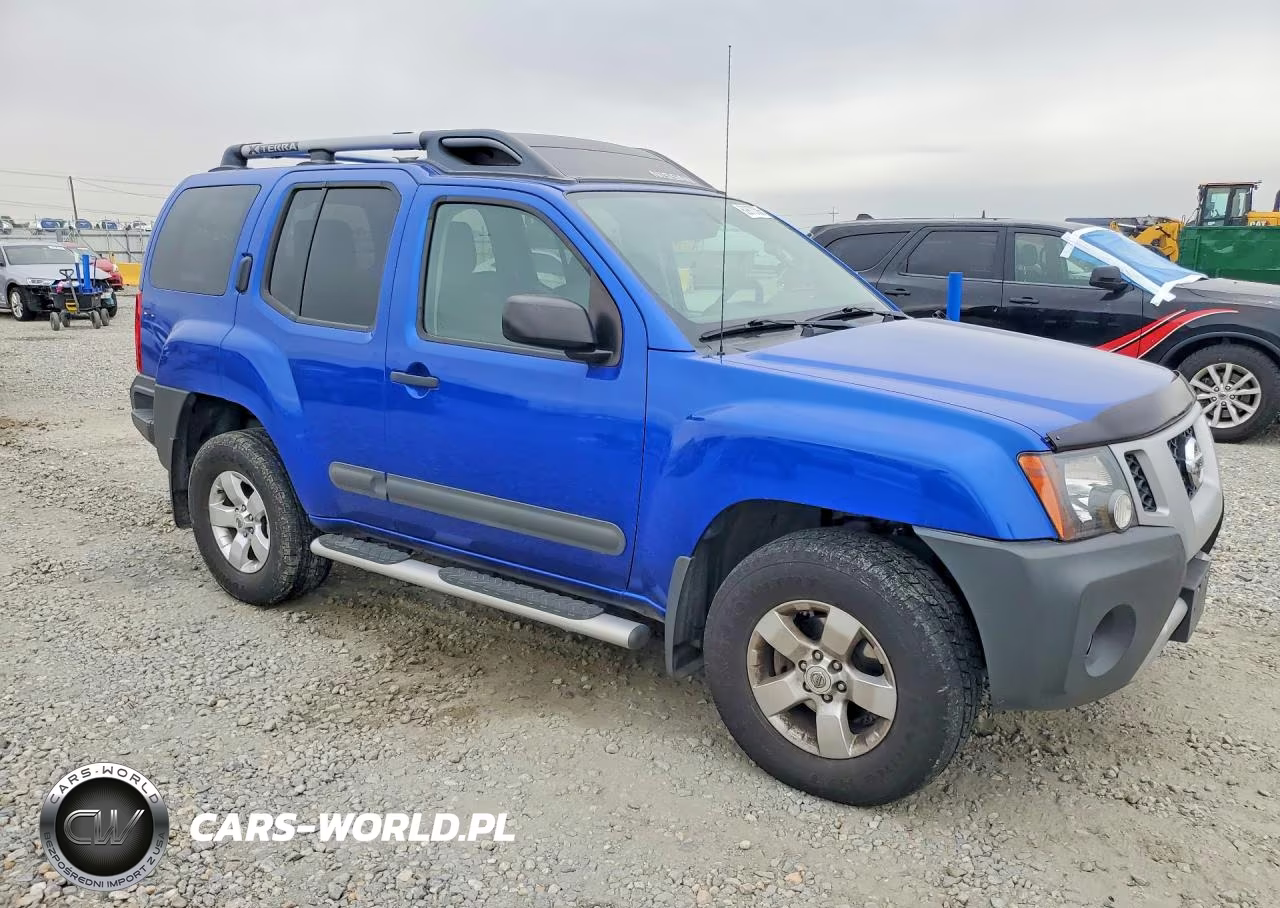2013 Nissan Xterra X VIN:5N1AN0NW0DN821493 - 4