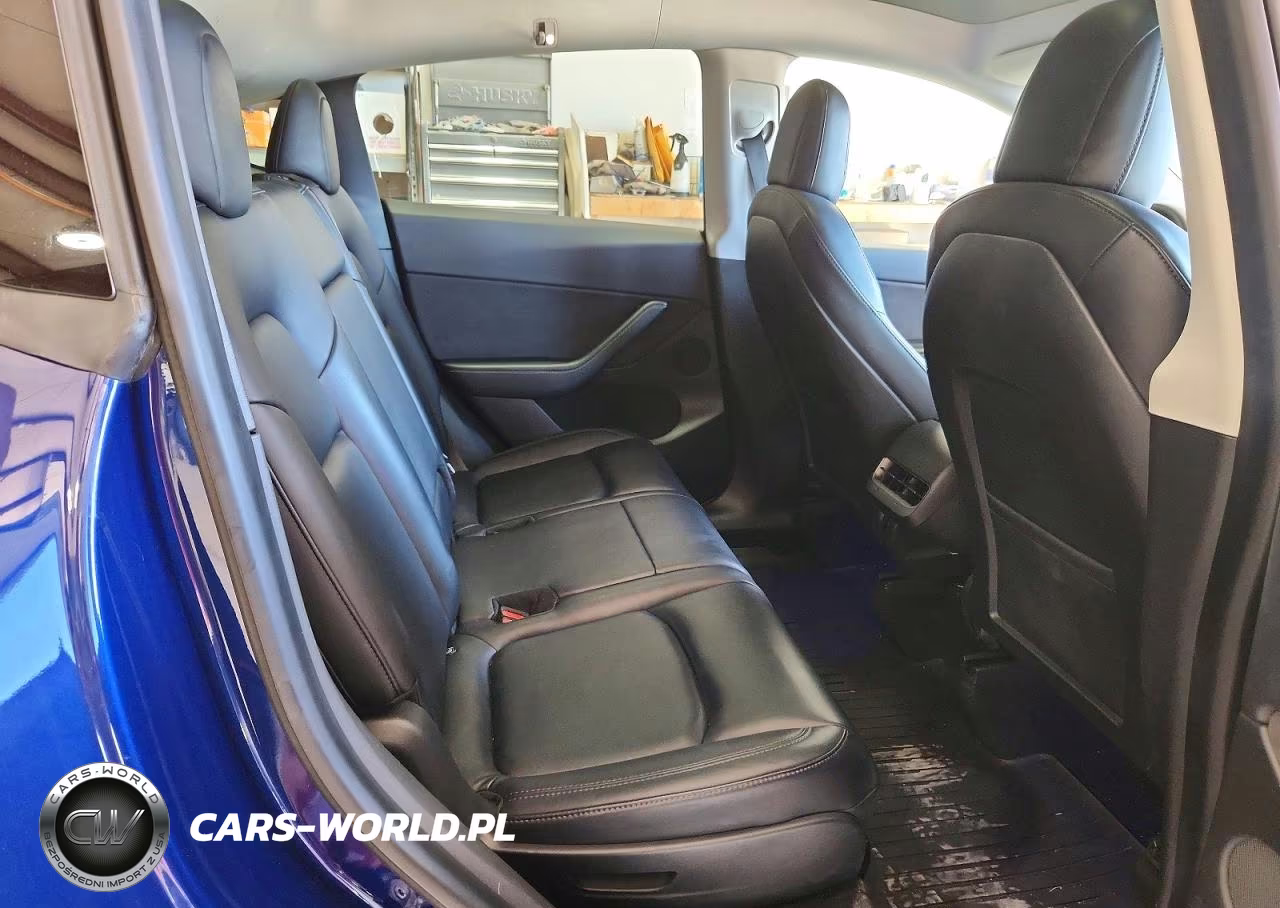 2021 Tesla Model Y VIN:5YJYGAEE9MF141083 - 10