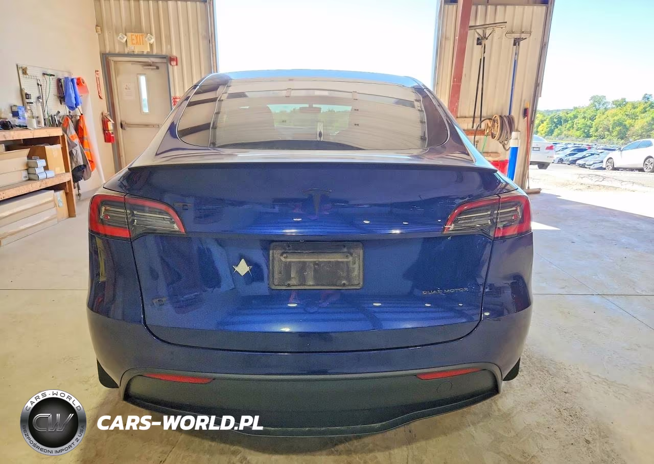 2021 Tesla Model Y VIN:5YJYGAEE9MF141083 - 6