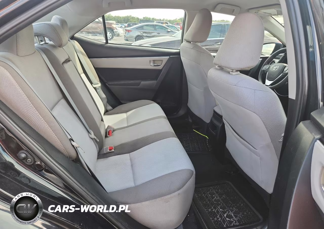 2018 Toyota Corolla Le VIN:5YFBURHE1JP767980 - 10