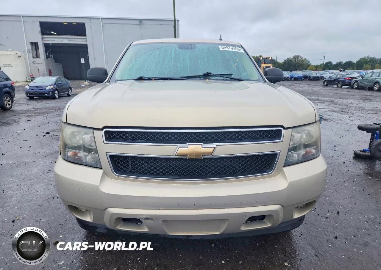 2010 Chevrolet Tahoe C1500 Ls VIN:1GNMCAE31AR216560 - 5