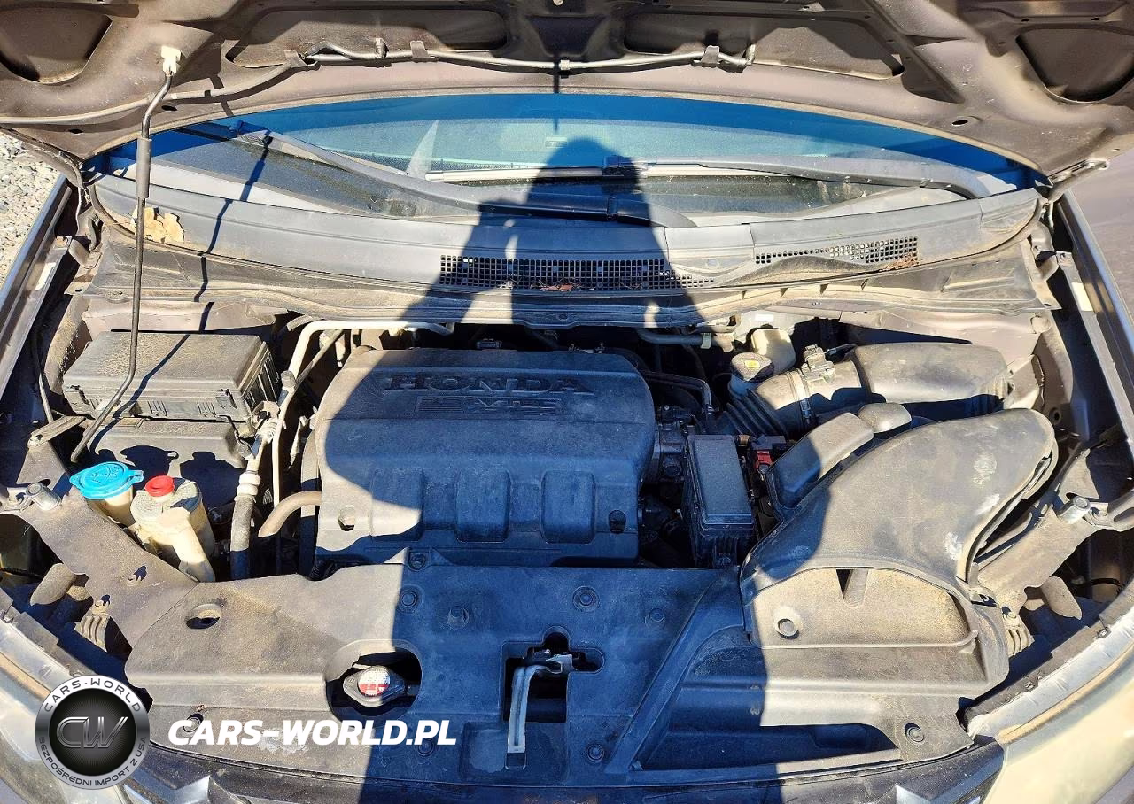 2015 Honda Odyssey Touring VIN:5FNRL5H99FB115446 - 12
