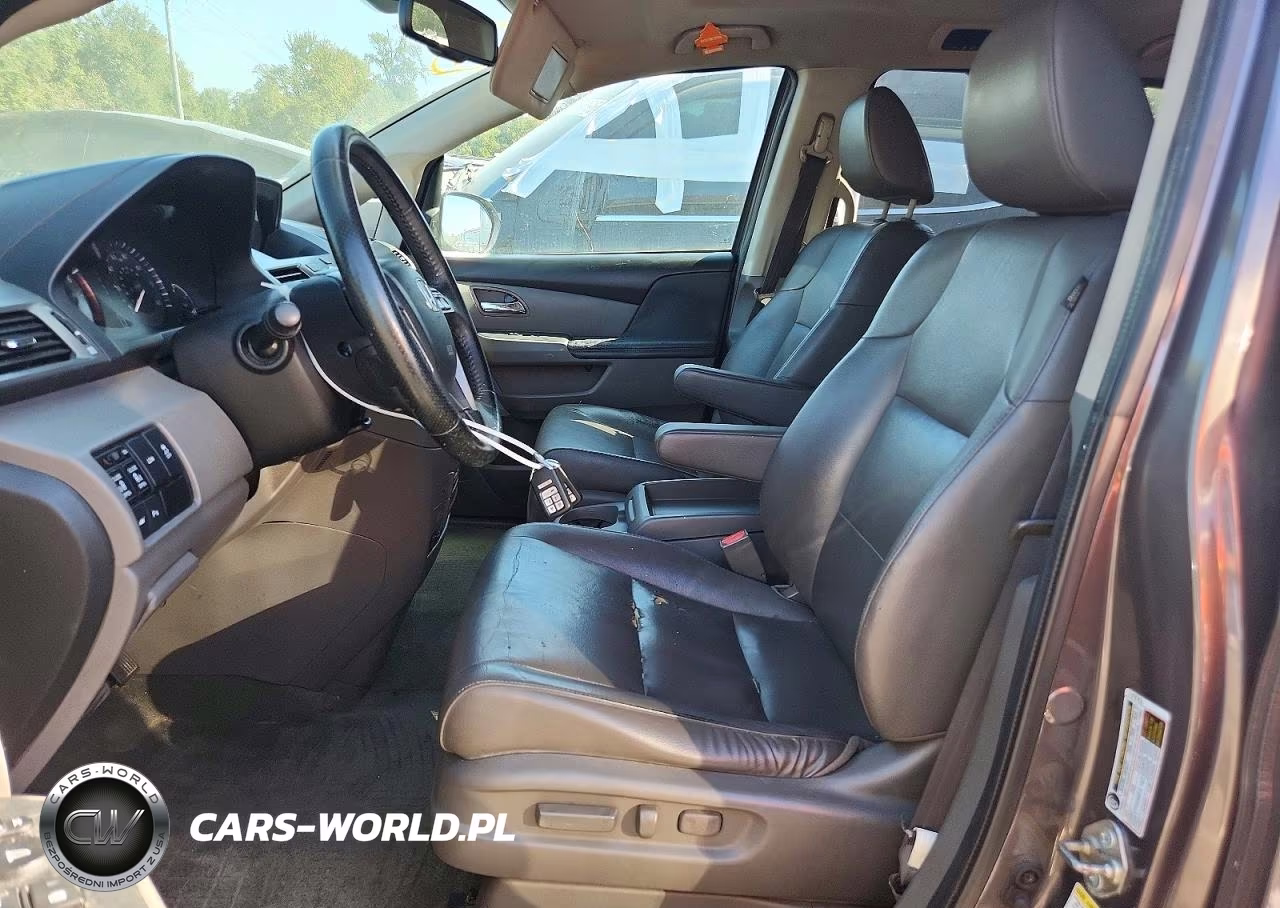 2015 Honda Odyssey Touring VIN:5FNRL5H99FB115446 - 7