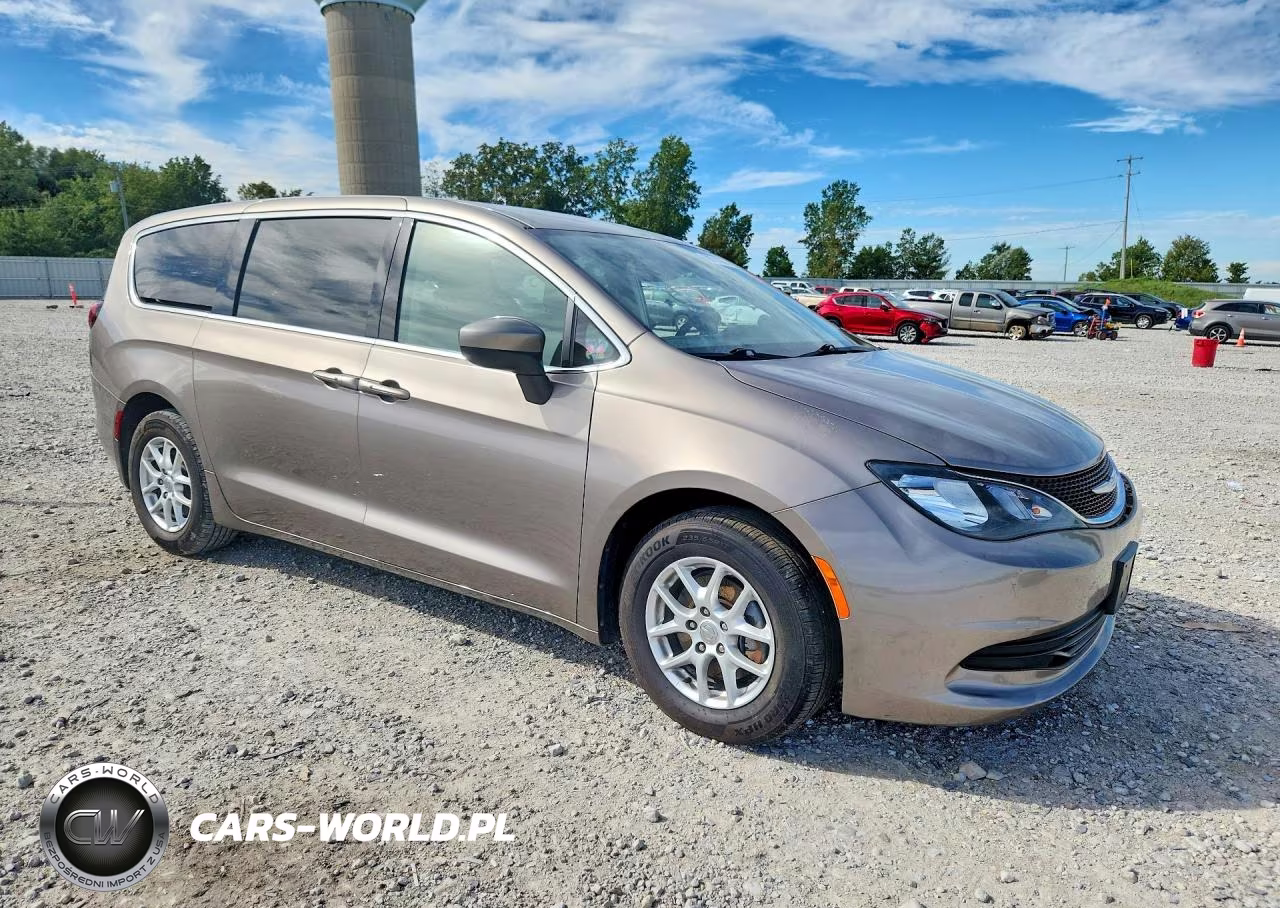 2017 Chrysler Pacifica Touring VIN:2C4RC1DG4HR777004 - 4