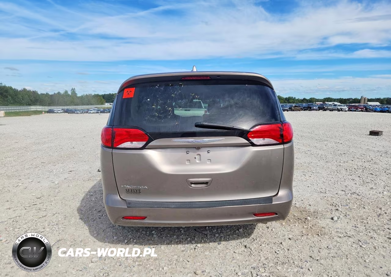 2017 Chrysler Pacifica Touring VIN:2C4RC1DG4HR777004 - 6