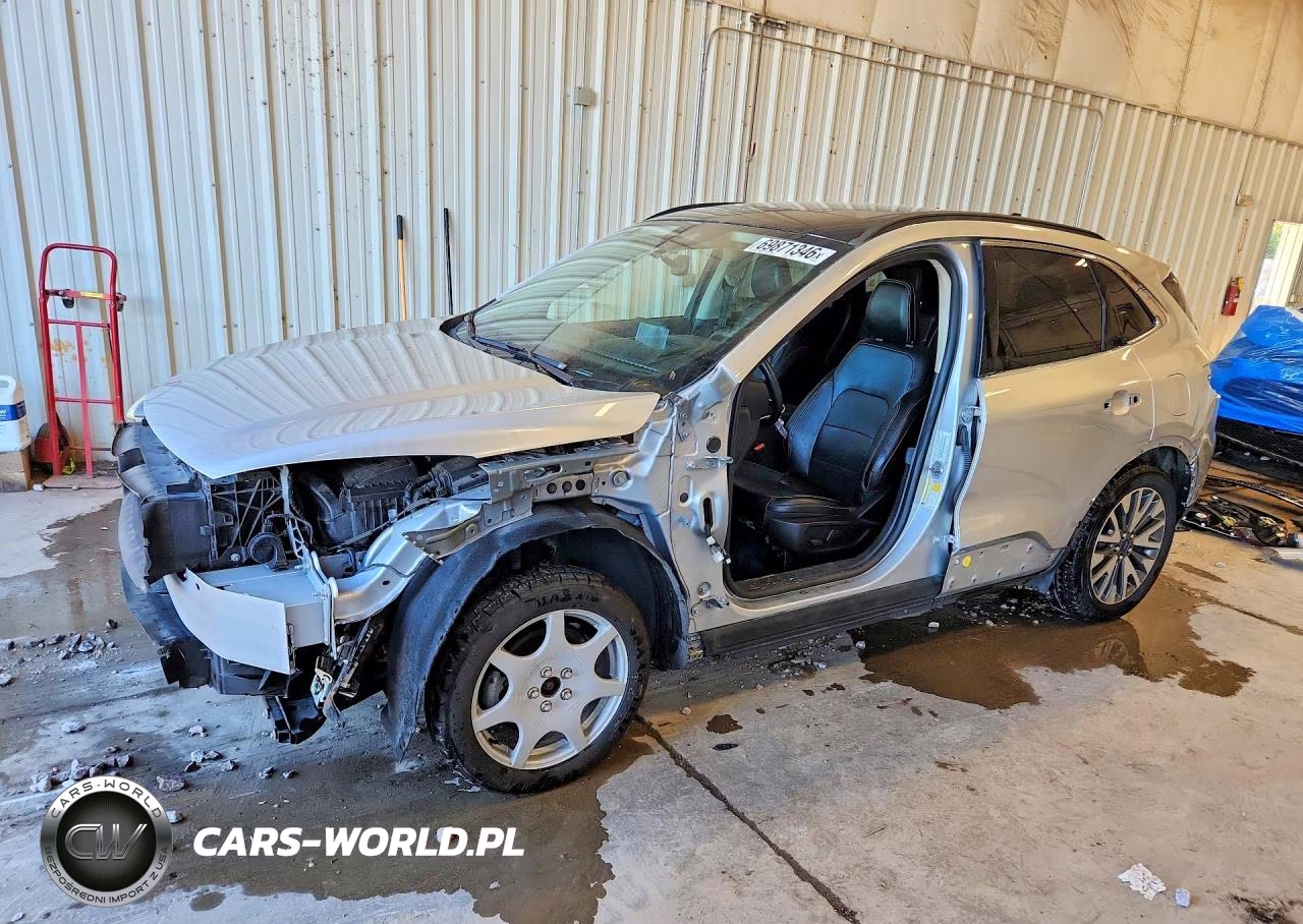 2020 Ford Escape Titanium – zdjęcie 1 z 13