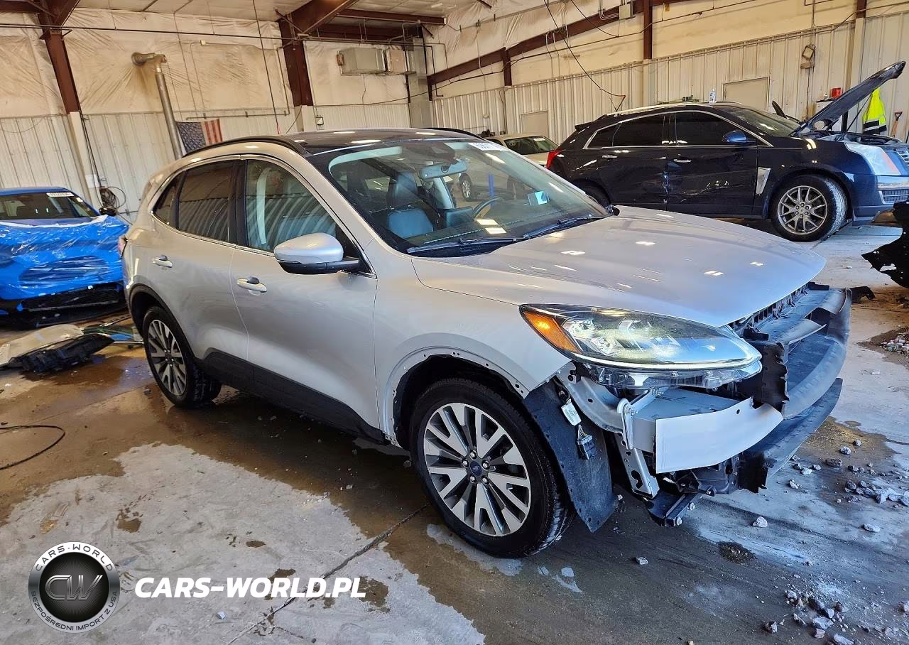 2020 Ford Escape Titanium VIN:1FMCU9J98LUA96312 - 4