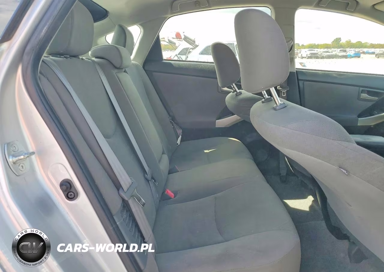 2014 Toyota Prius Two VIN:JTDKN3DU3E0362050 - 10