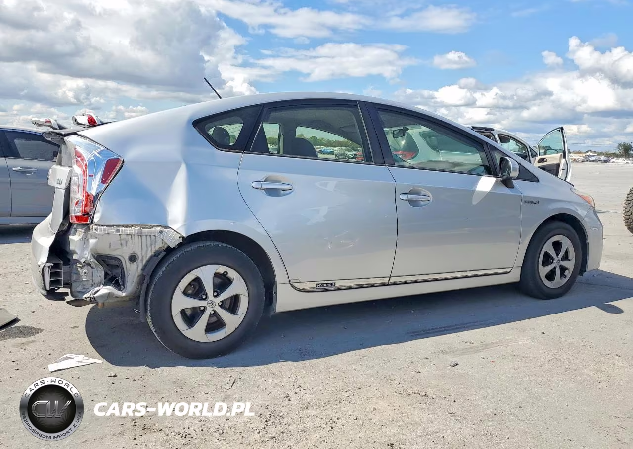 2014 Toyota Prius Two VIN:JTDKN3DU3E0362050 - 3