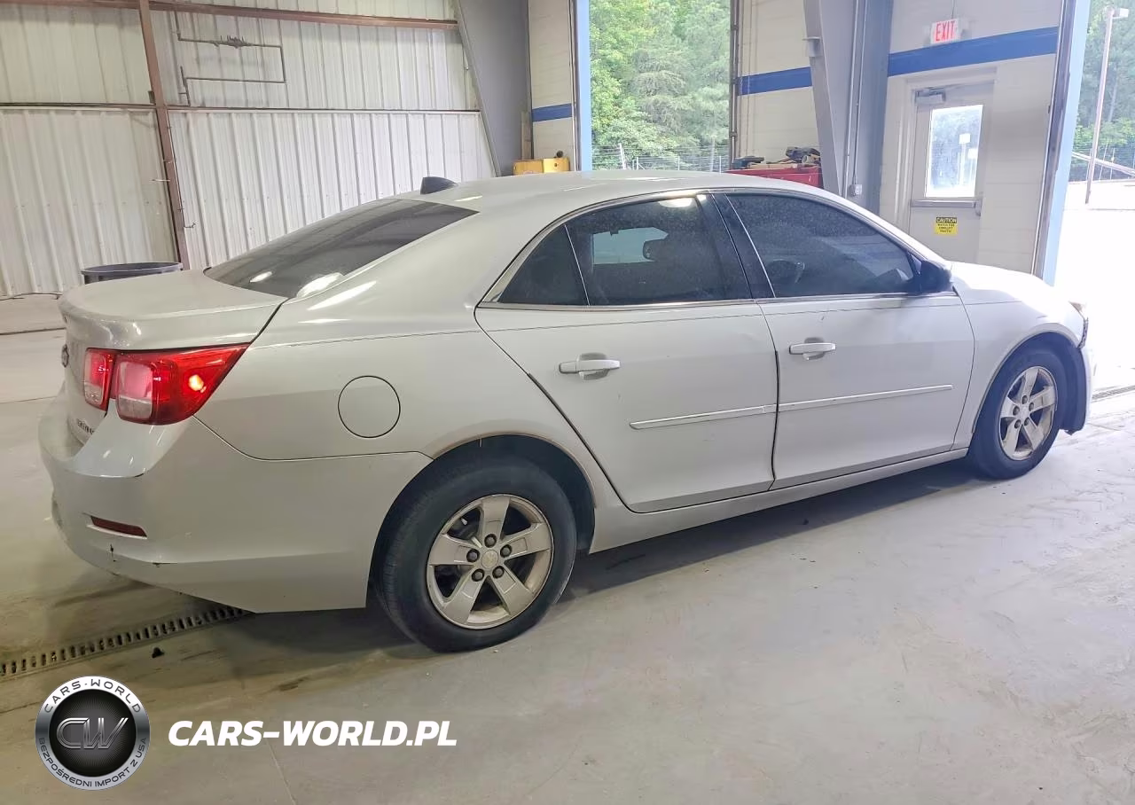 2014 Chevrolet Malibu Ls VIN:1G11B5SL5EF118223 - 3