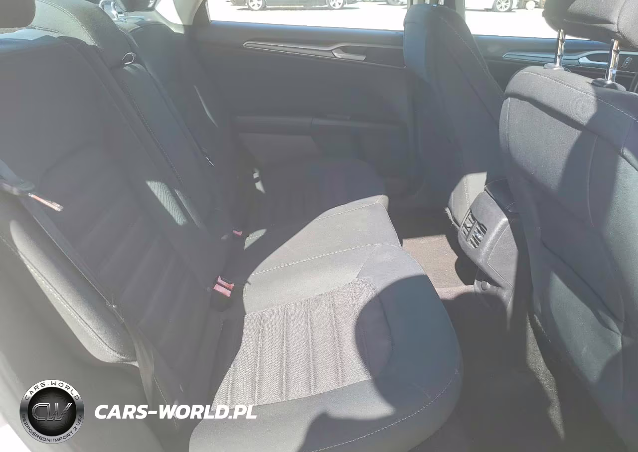 2017 Ford Fusion Se VIN:3FA6P0H78HR281893 - 10