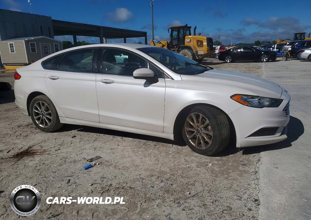 2017 Ford Fusion Se VIN:3FA6P0H78HR281893 - 4