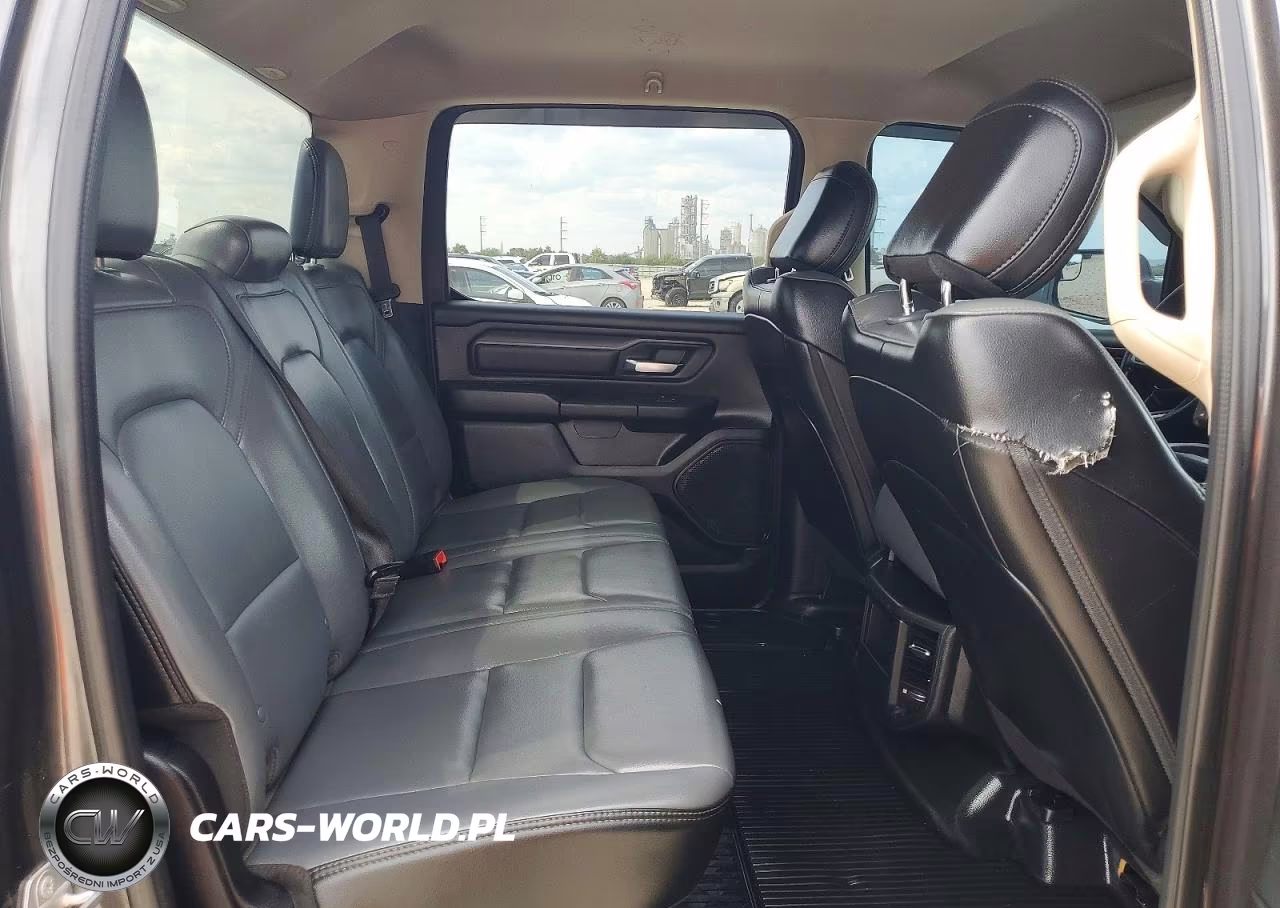2019 Ram 1500 Tradesman VIN:1C6RREGG1KN768936 - 10