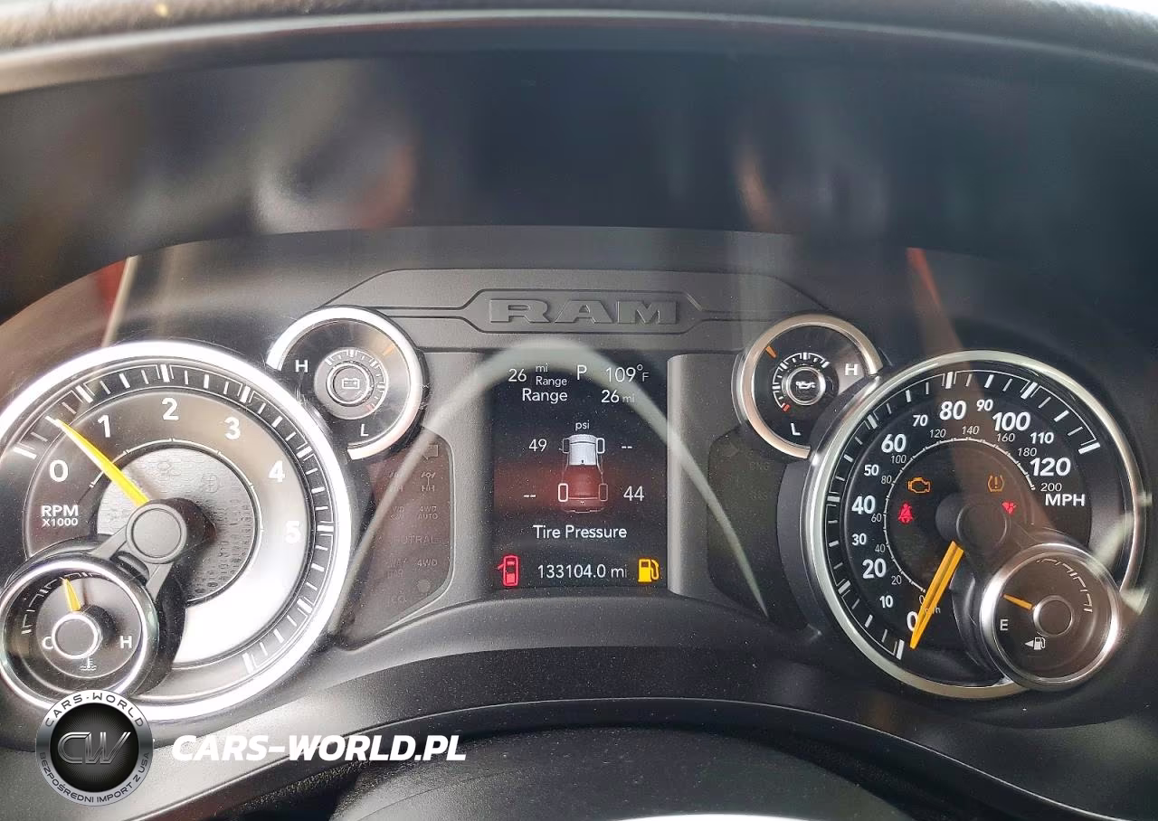 2019 Ram 1500 Tradesman VIN:1C6RREGG1KN768936 - 9