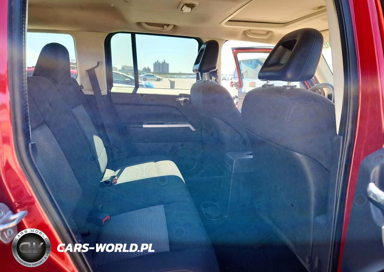 2008 Jeep Patriot Sport VIN:1J8FT28W28D762393 - 11