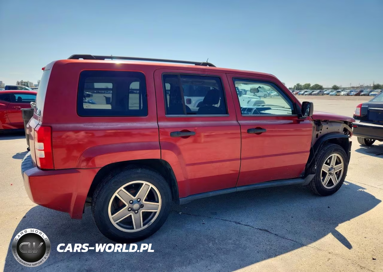 2008 Jeep Patriot Sport VIN:1J8FT28W28D762393 - 3