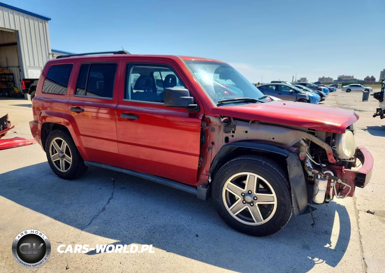 2008 Jeep Patriot Sport VIN:1J8FT28W28D762393 - 4