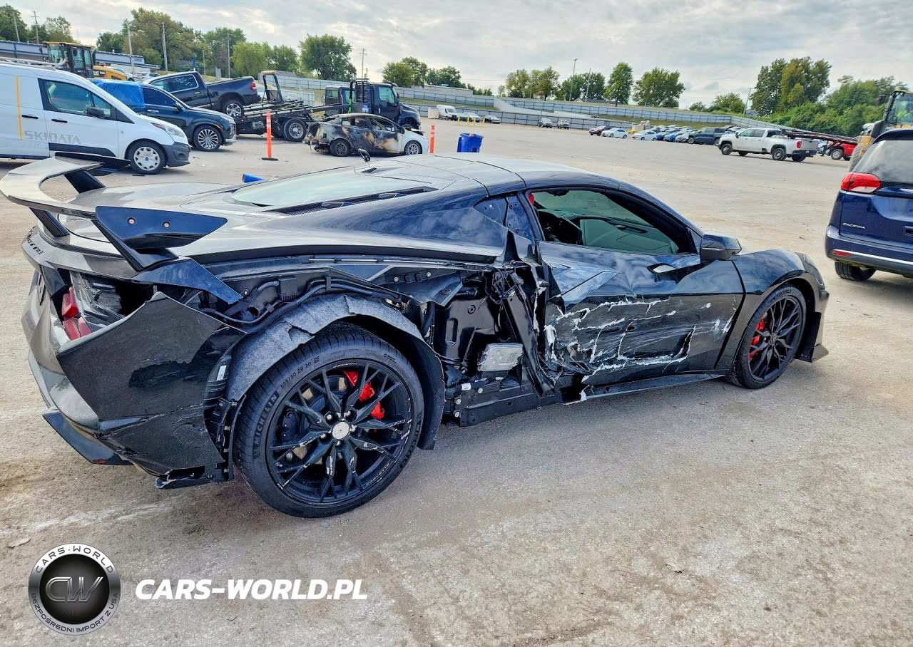 2026 Chevrolet Corvette Stingray 1Lt VIN:1G1YA2D43T5103115 - 3