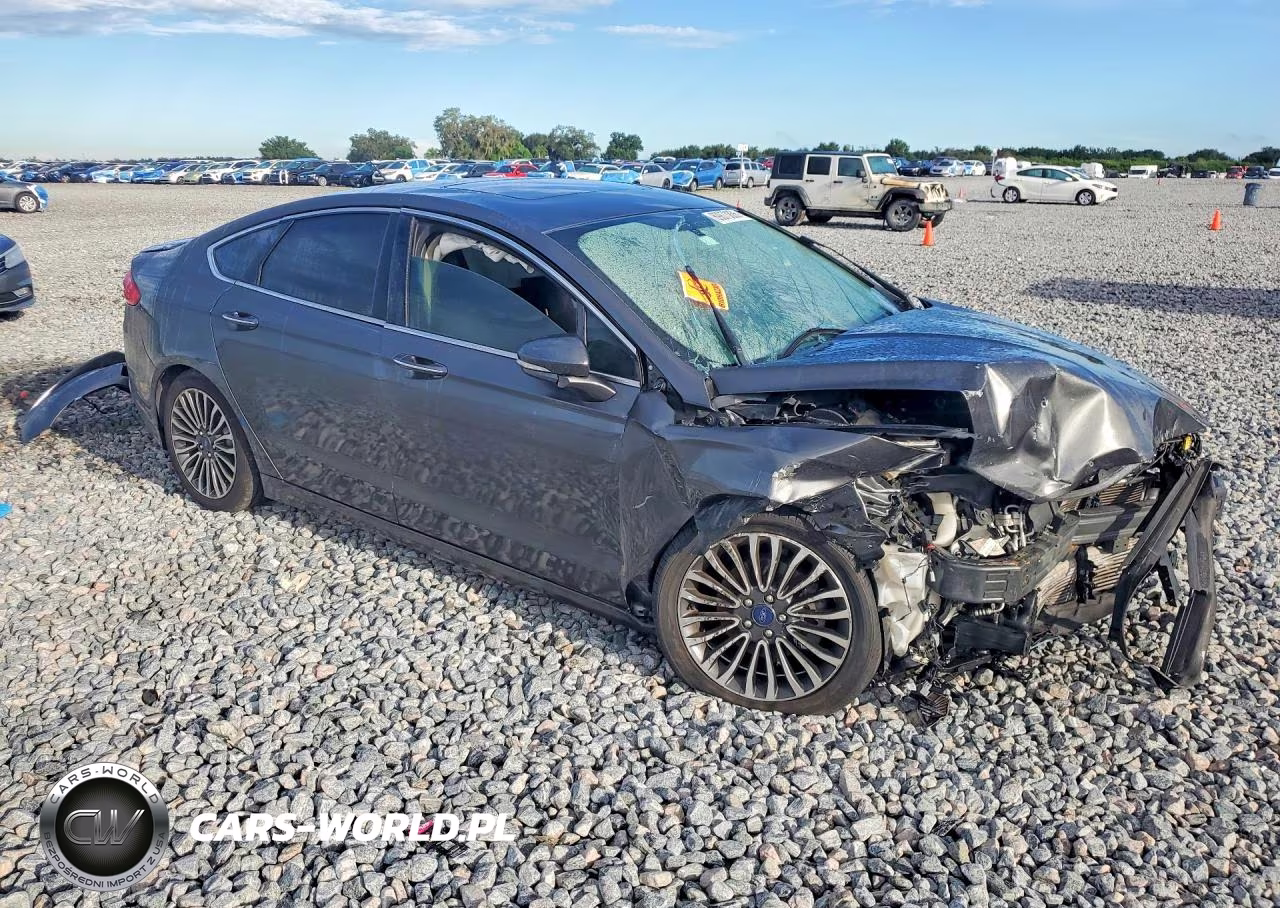 2018 Ford Fusion Titanium VIN:3FA6P0D92JR233819 - 4