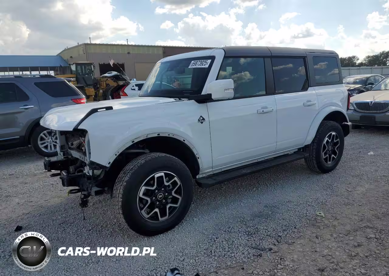 2024 Ford Bronco Outer Banks
