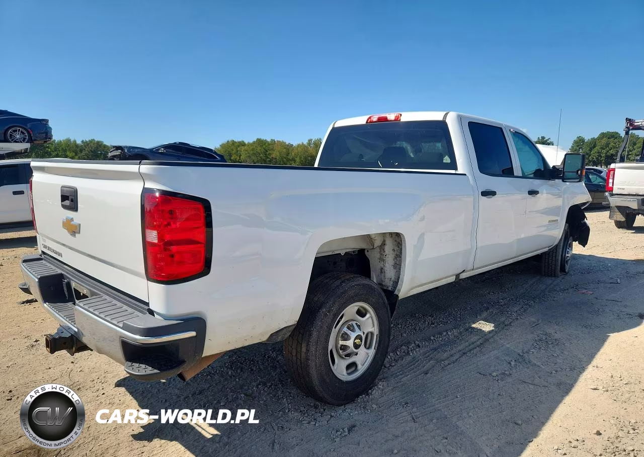 2019 Chevrolet Silverado C2500 Heavy Duty VIN:1GC1CREG4KF208646 - 3