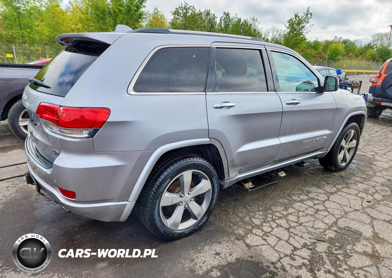 2015 Jeep Grand Cherokee Overland VIN:1C4RJFCG6FC726680 - 3