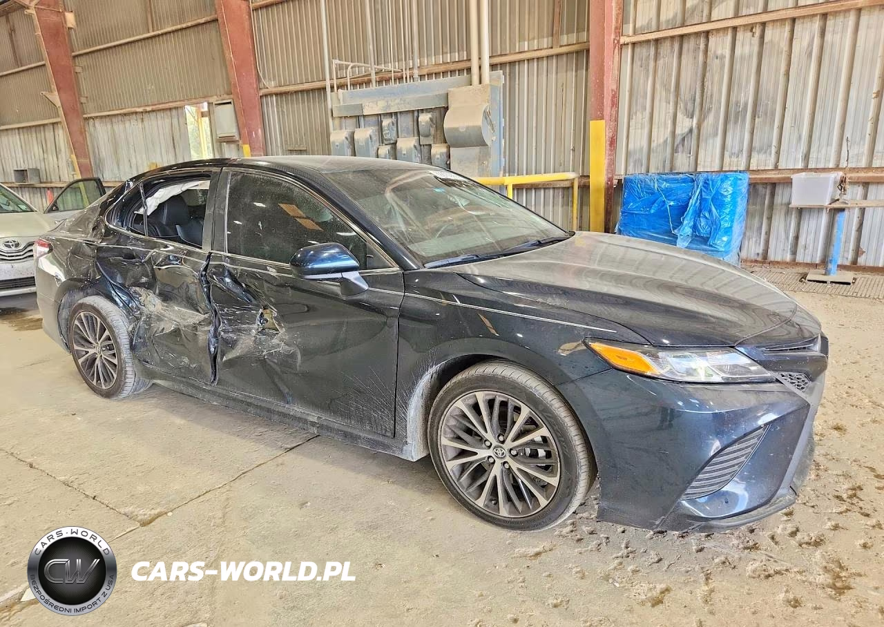2020 Toyota Camry Se VIN:4T1G11AK6LU330221 - 4