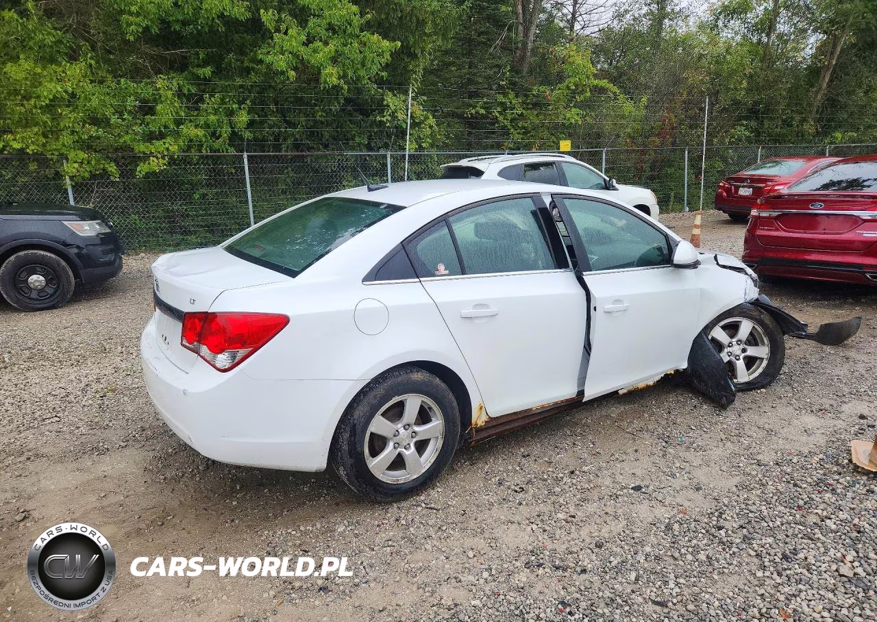 2014 Chevrolet Cruze Lt VIN:1G1PC5SB2E7318484 - 3