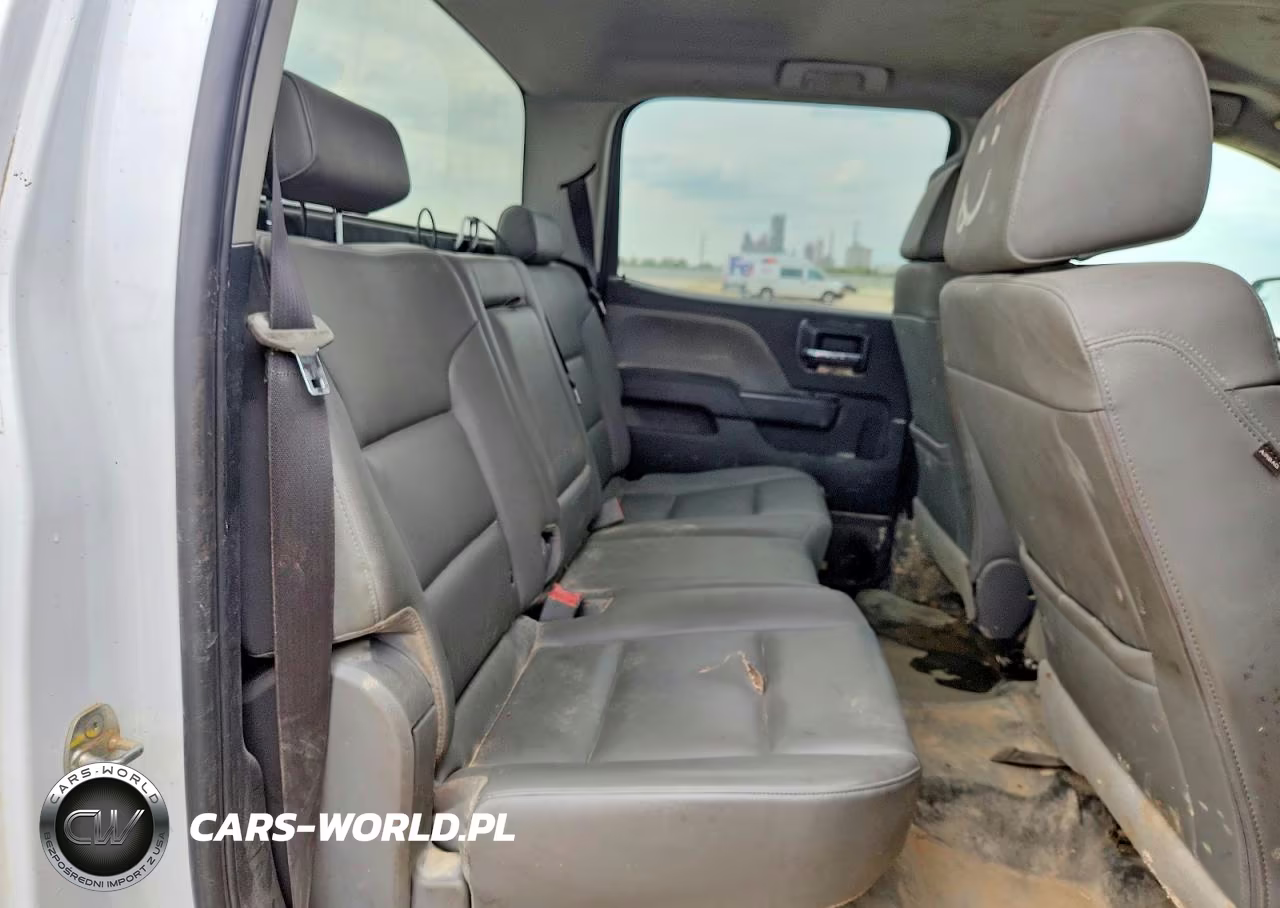 2018 Chevrolet Silverado C1500 VIN:1GCPCNECXJF243819 - 10