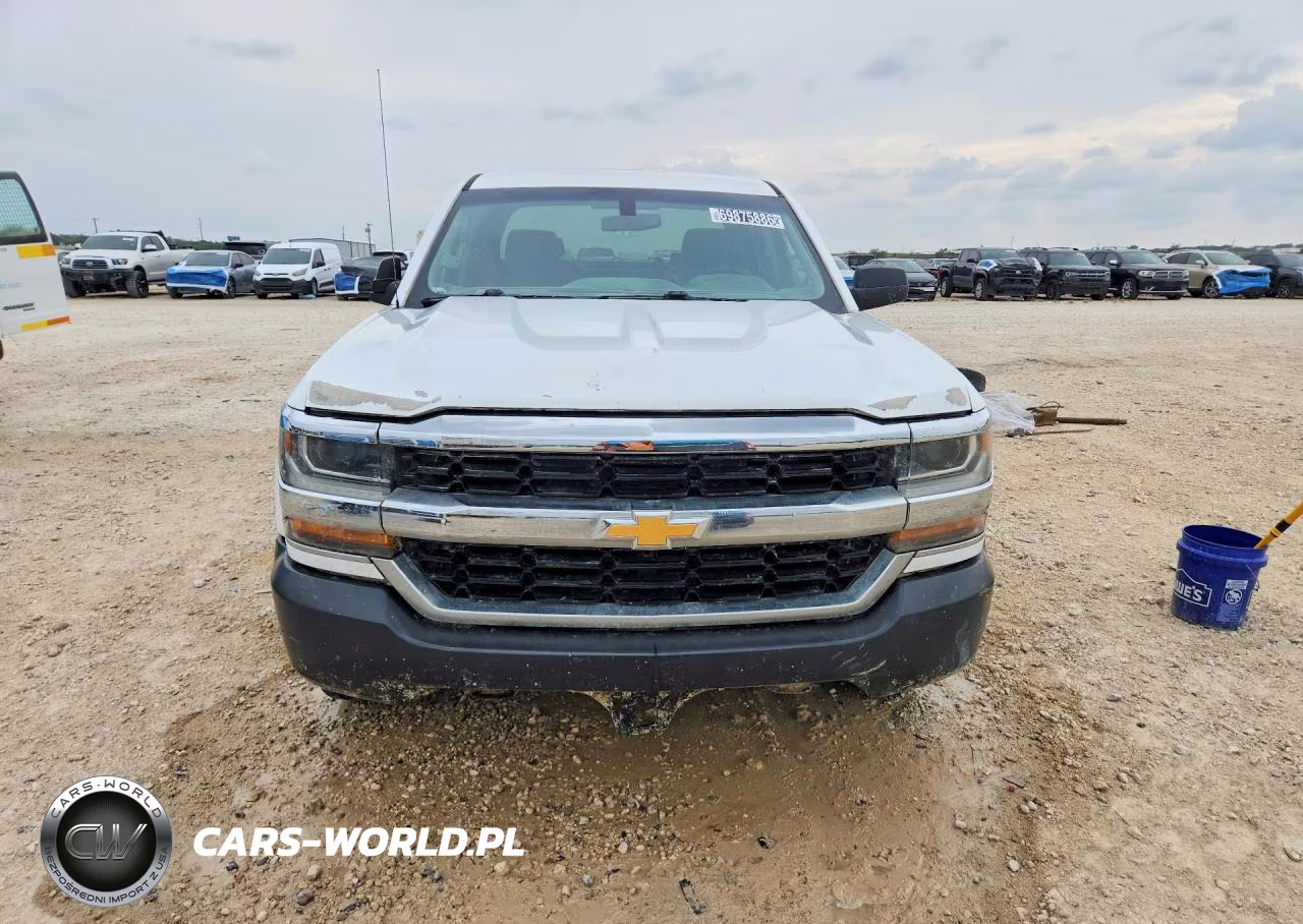 2018 Chevrolet Silverado C1500 VIN:1GCPCNECXJF243819 - 5