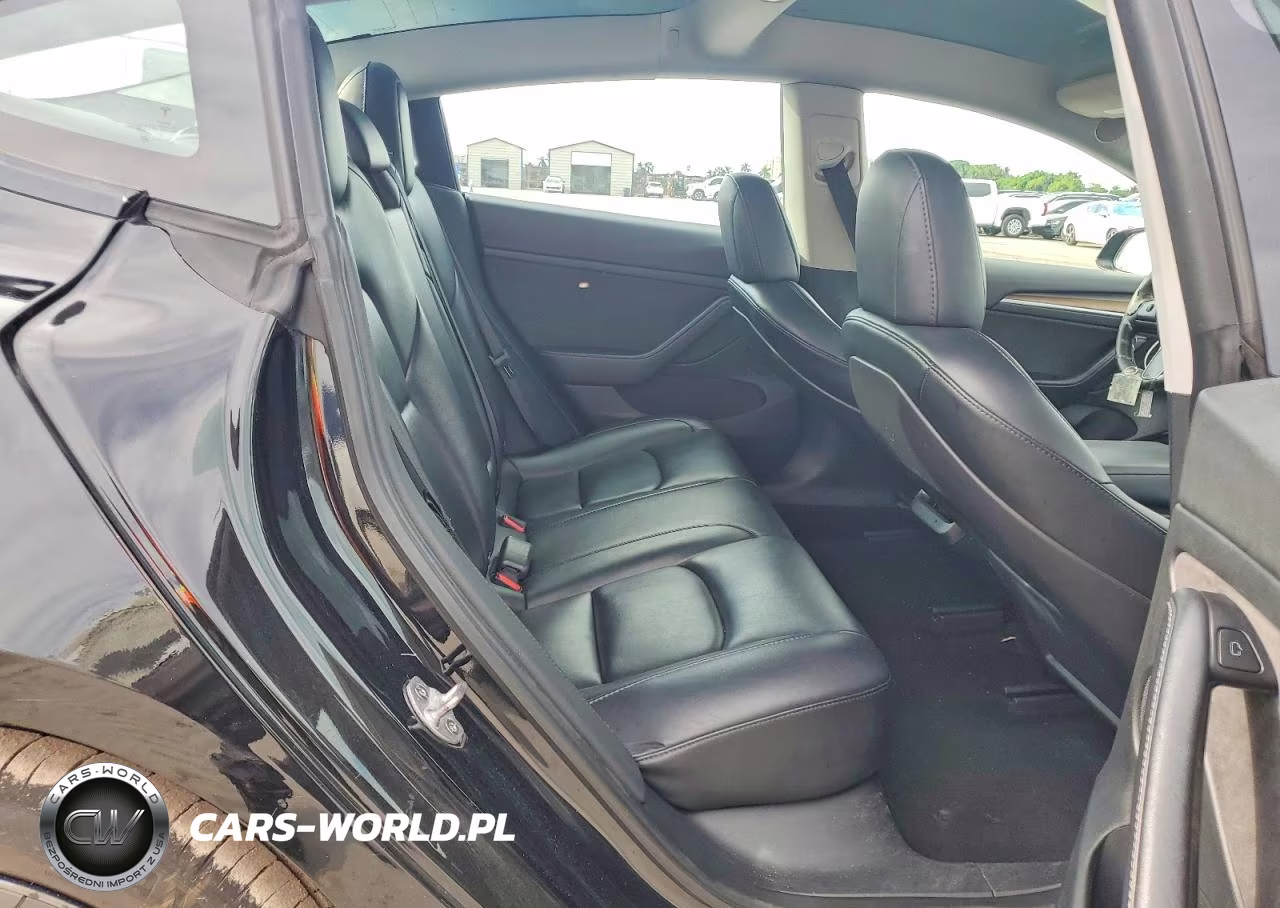 2023 Tesla Model 3 VIN:5YJ3E1EAXPF453673 - 10