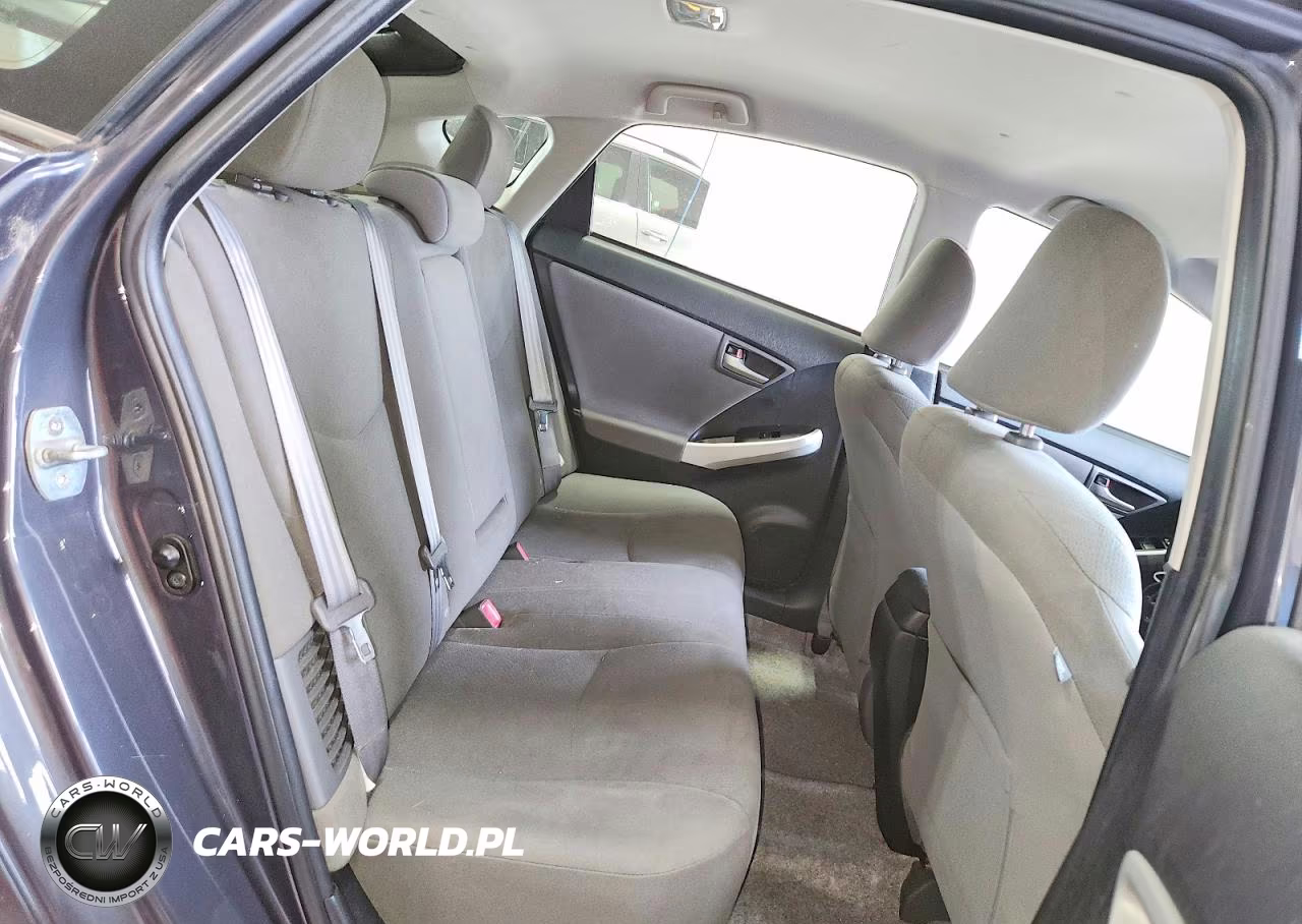 2013 Toyota Prius Three VIN:JTDKN3DU7D5626744 - 10